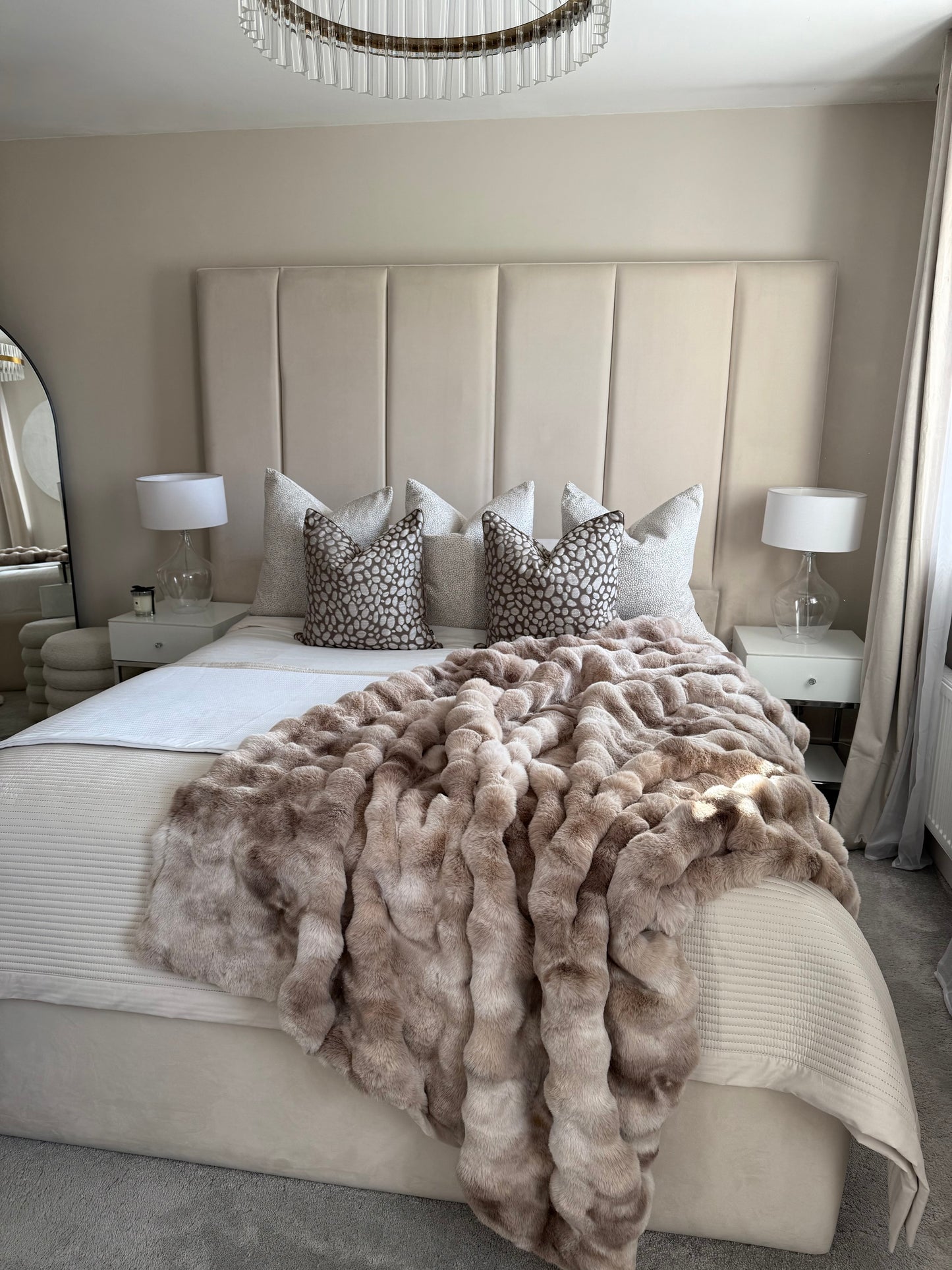 Bermondsey Cream & Brown Super Thick Luxury Faux Fur Throw