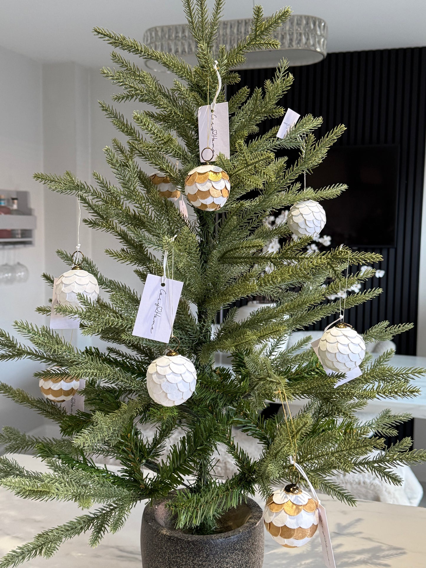 White Paper Scallop Hanging Bauble 5cm