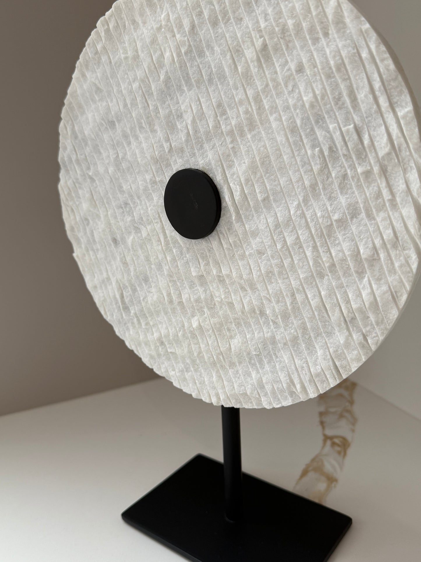 YFKE White Marble & Black Sculpture