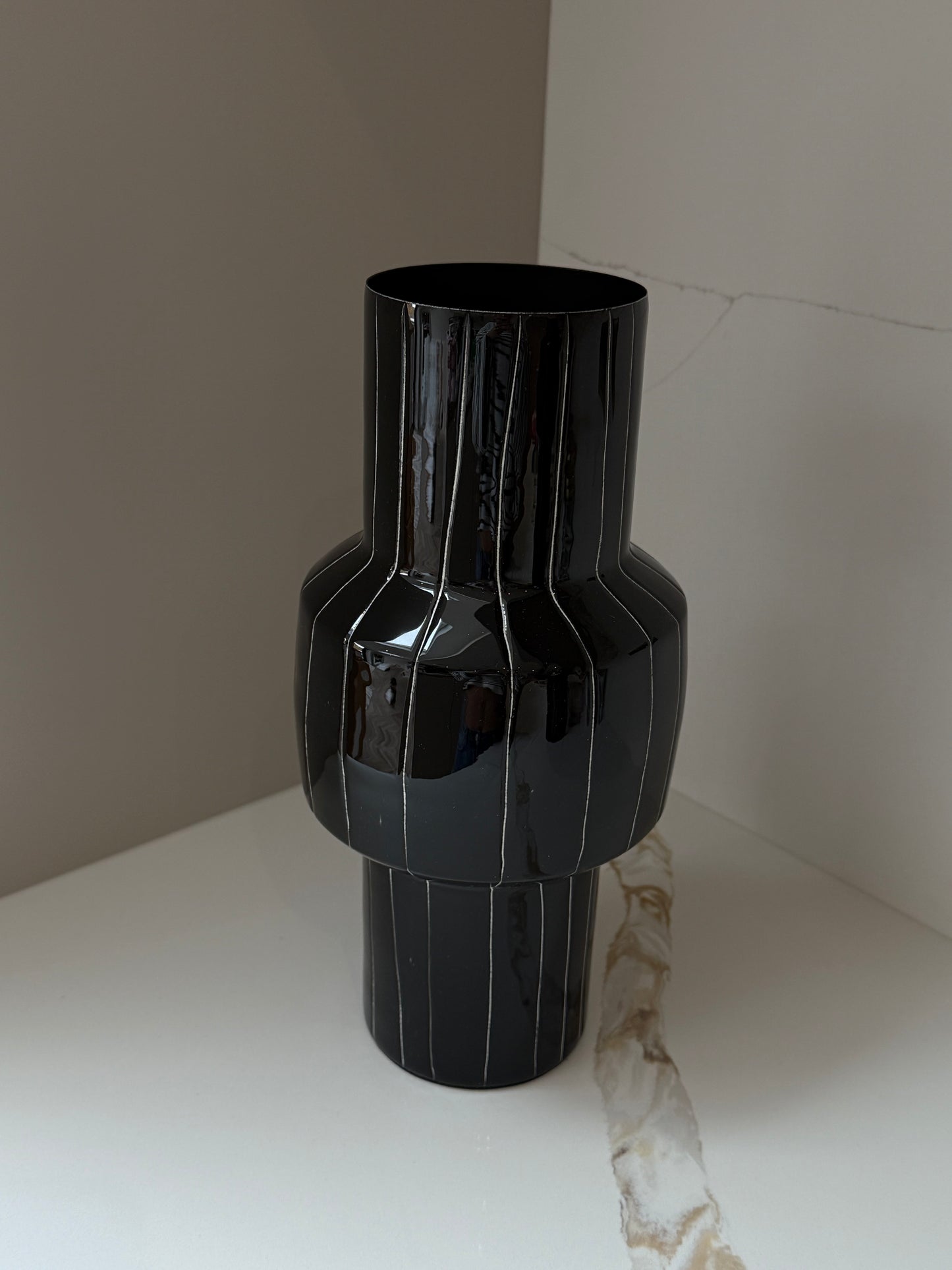 SENUMA Stripy Black & White Vase