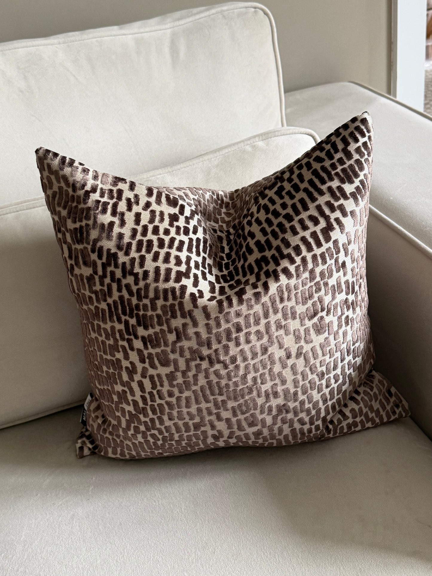Melody Chocolate Cushion 16”