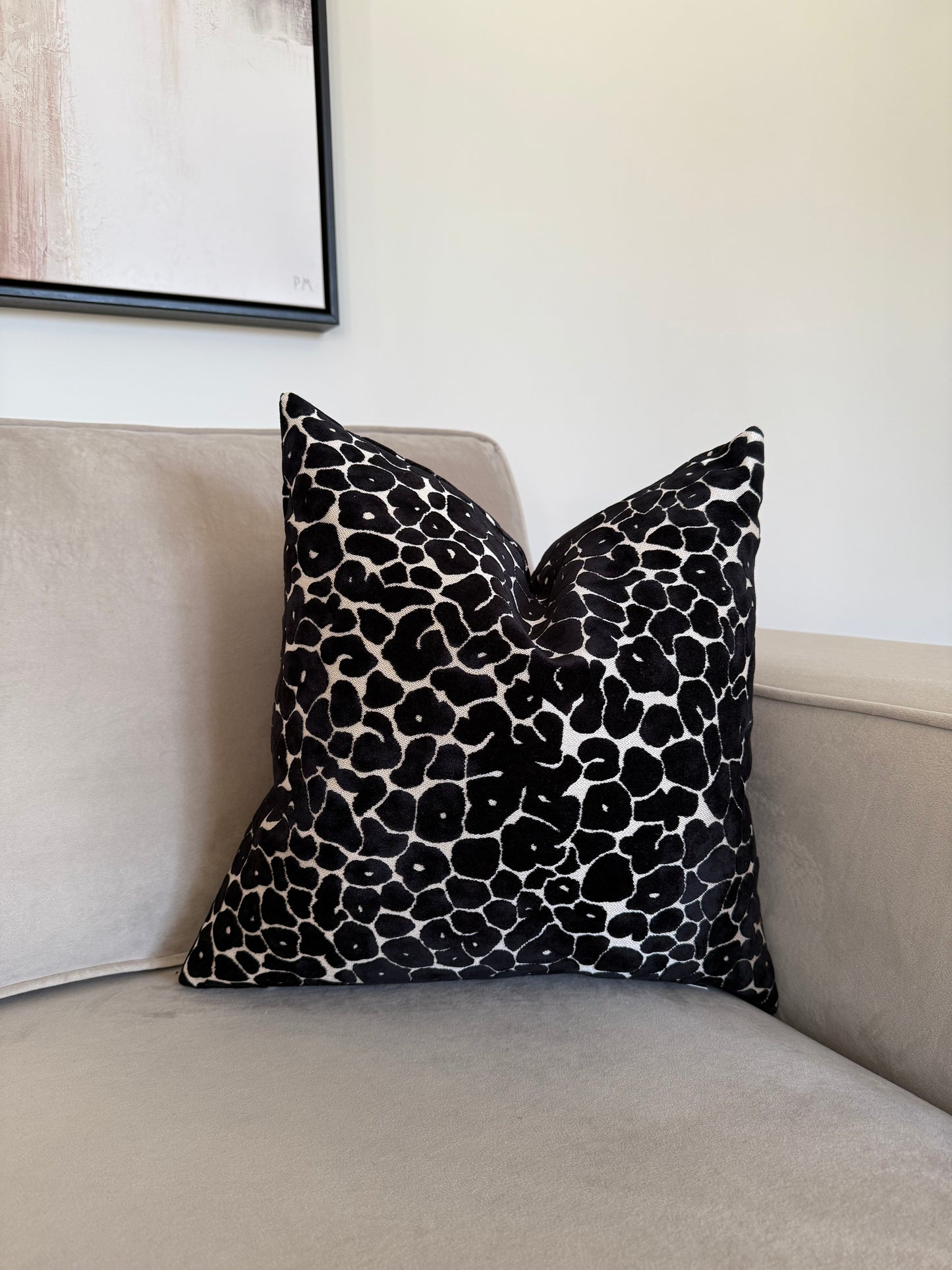 Spot On Black Cushion 16”