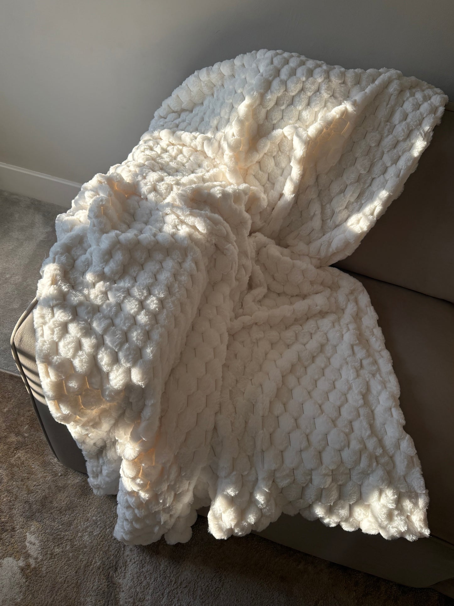 Koochikoo Cream Faux Fur Throw
