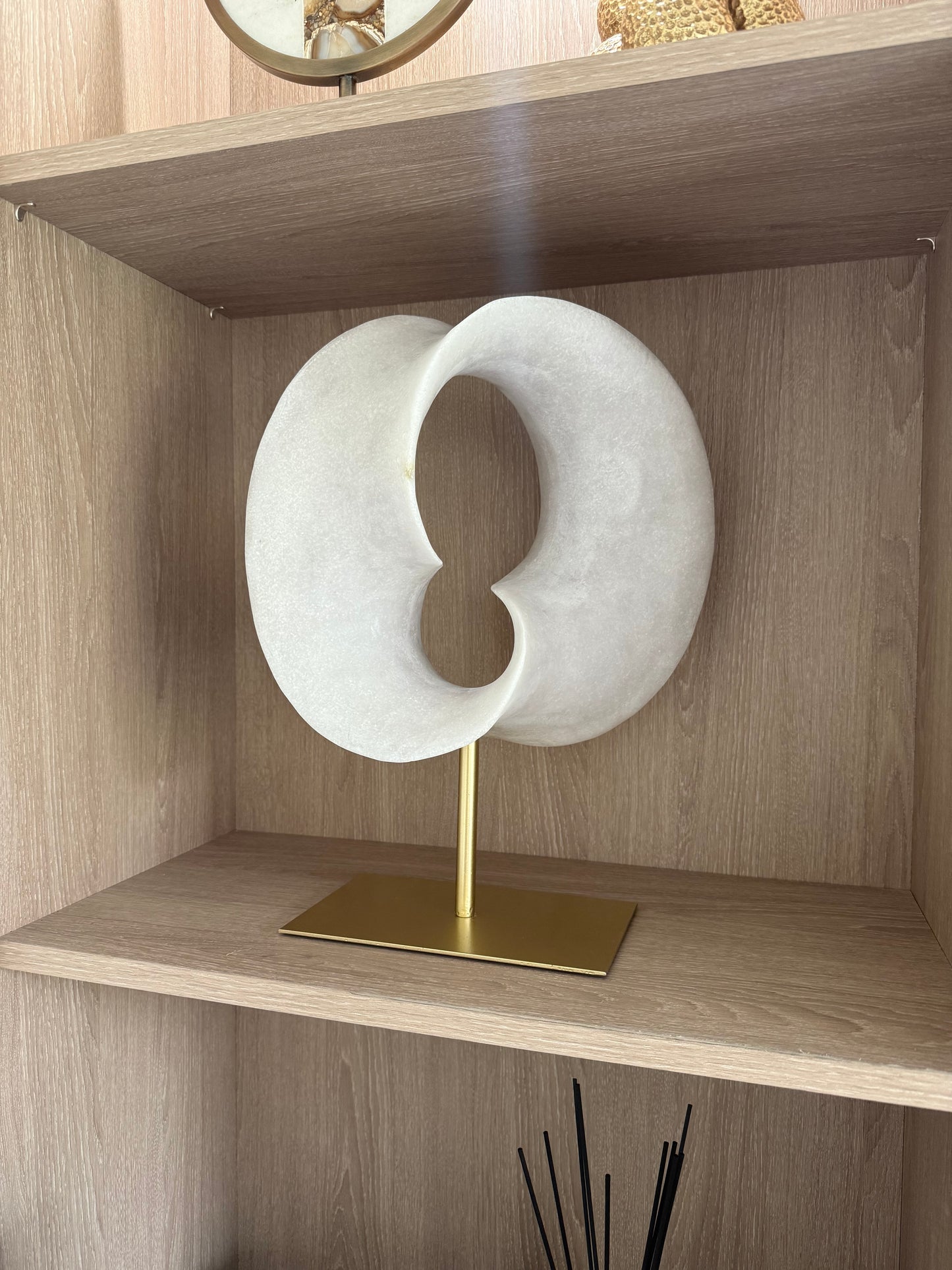VODICE Cream & Antique Bronze Ornament On Base