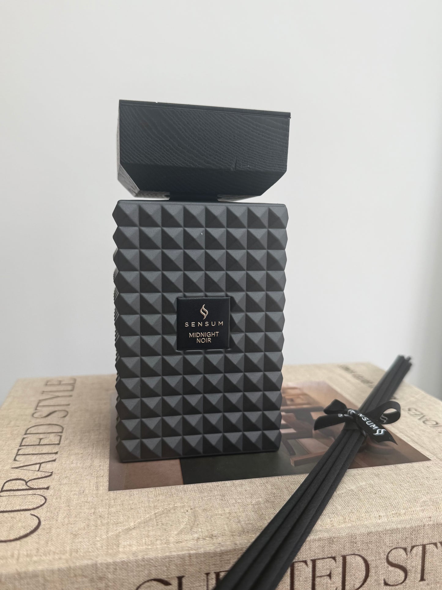 Sensum Scents Midnight Noir 500ml Reed Diffuser