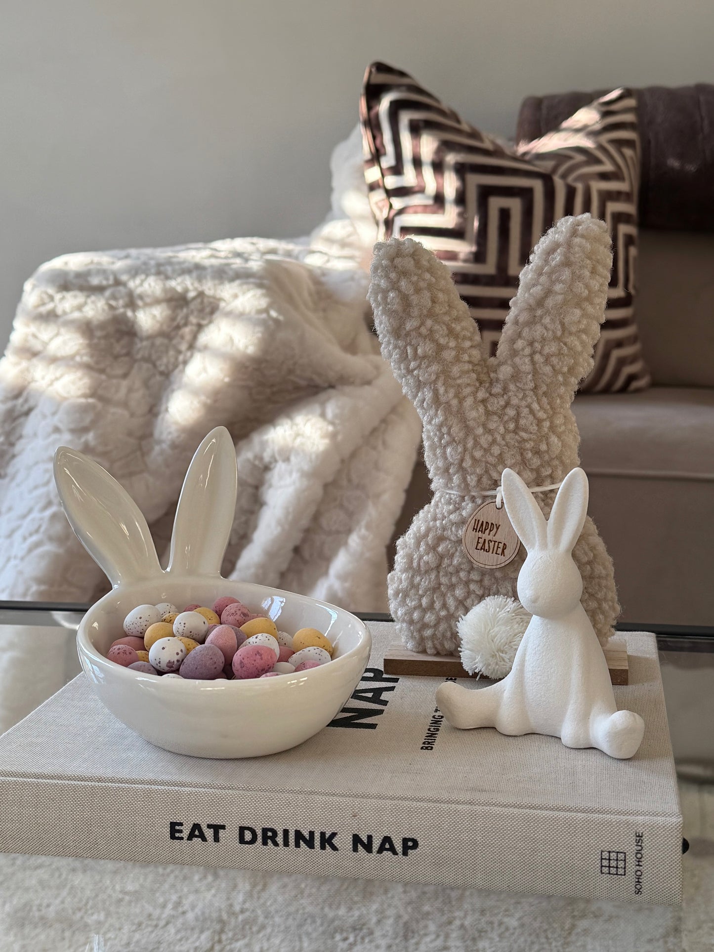 White Bunny Dish 18.5cm