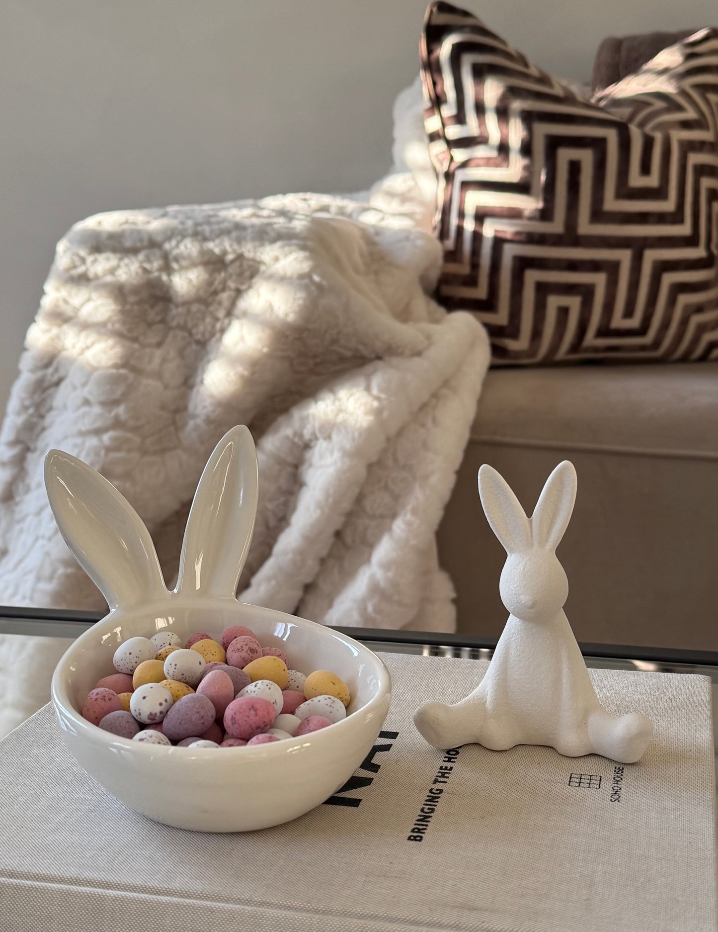 White Bunny Dish 18.5cm