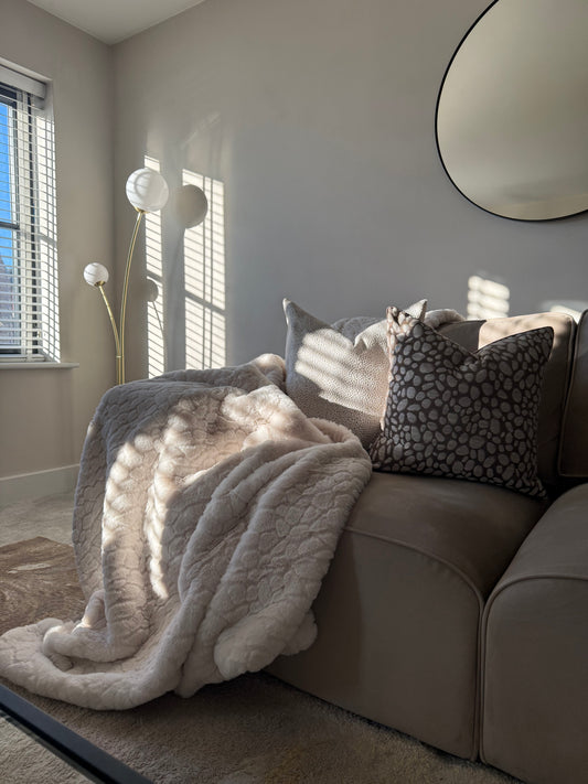 Camberwell Ivory Luxury Faux Fur Throw