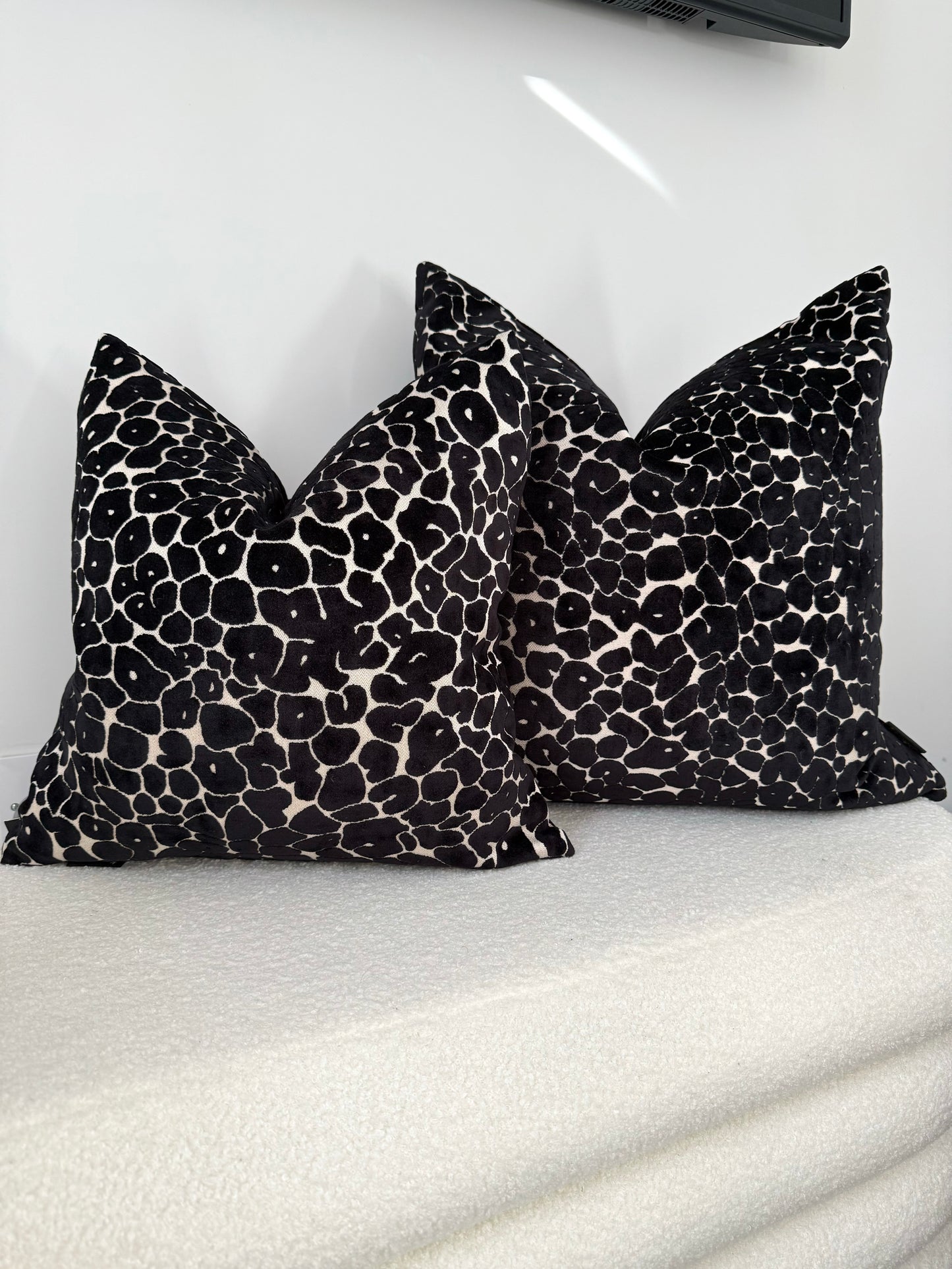 Spot On Black Cushion 16”