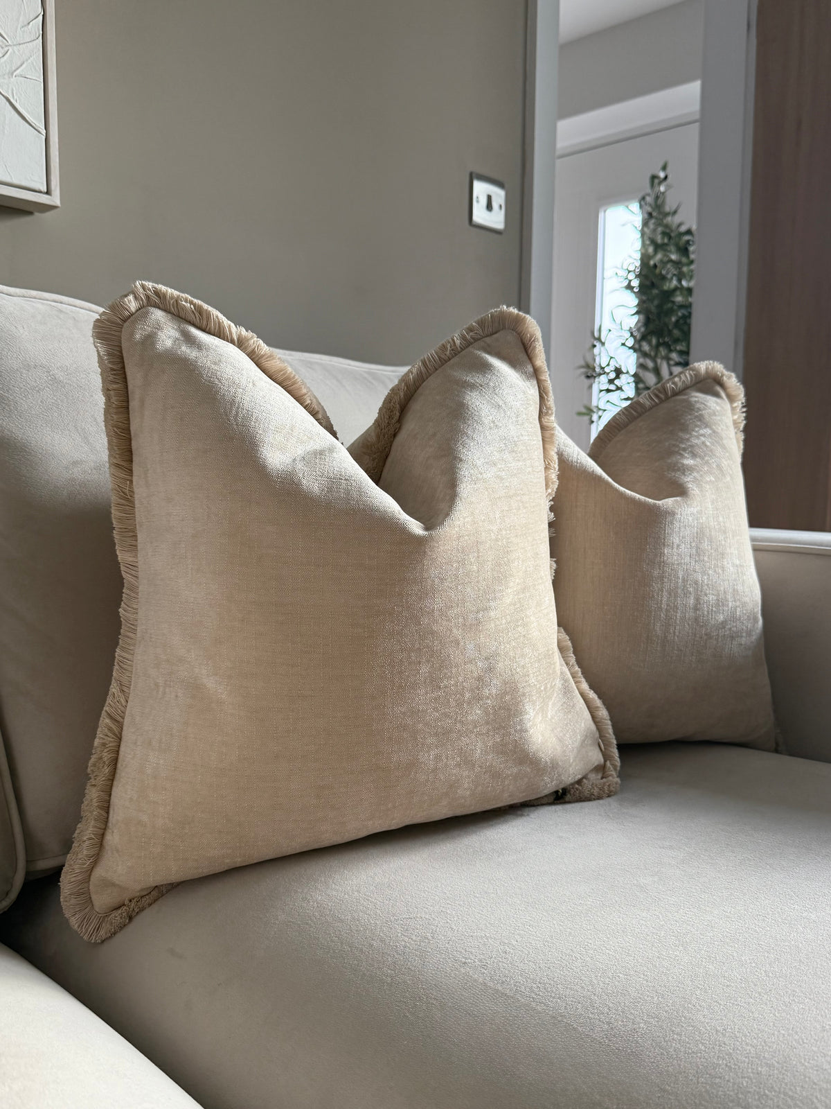 PM Curtain Call Neutral Cushion