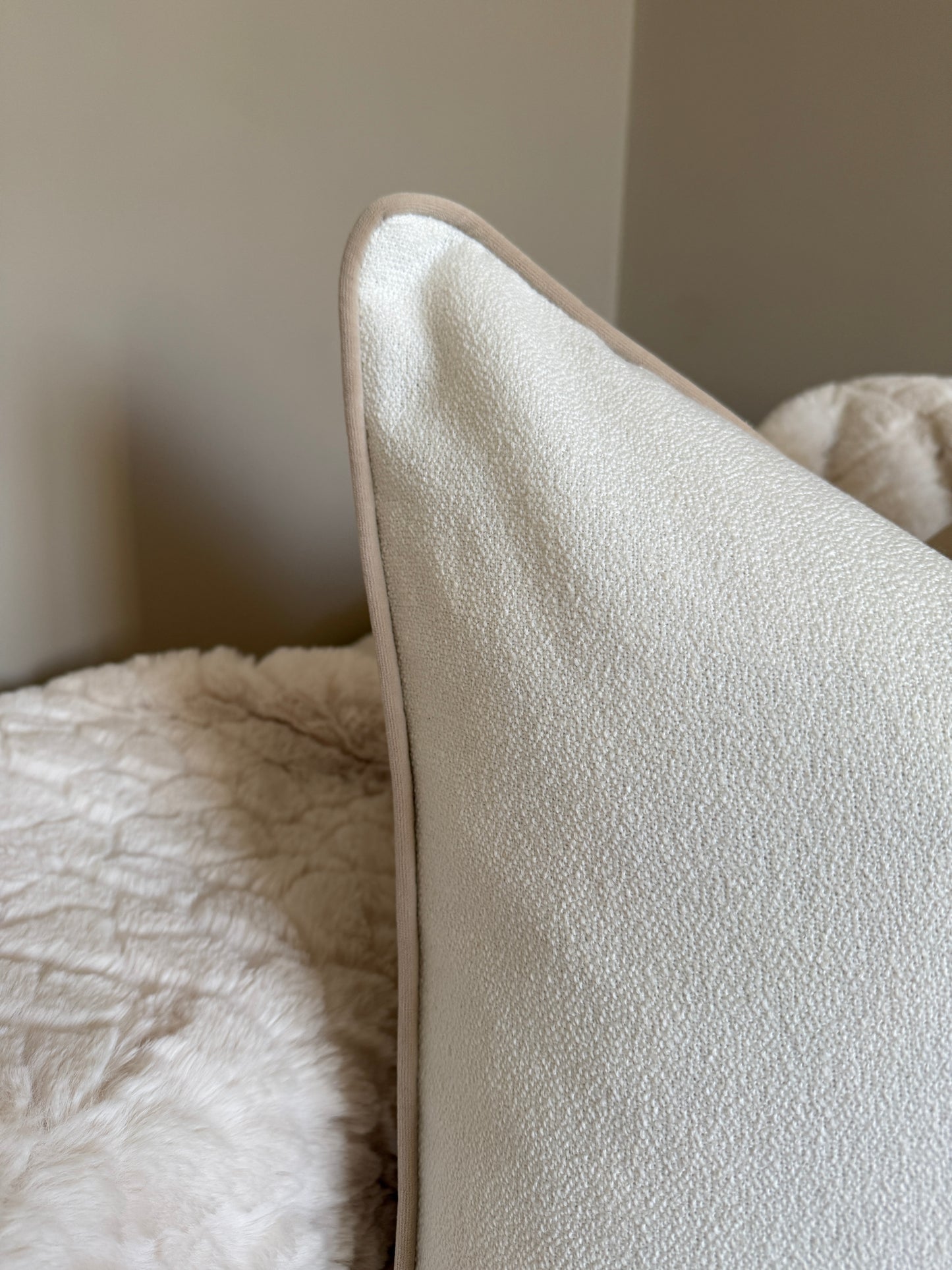 Kivo Large Natural Cushion