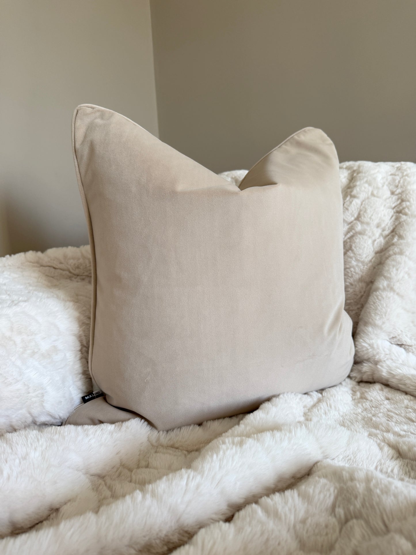 Kivo Large Natural Cushion