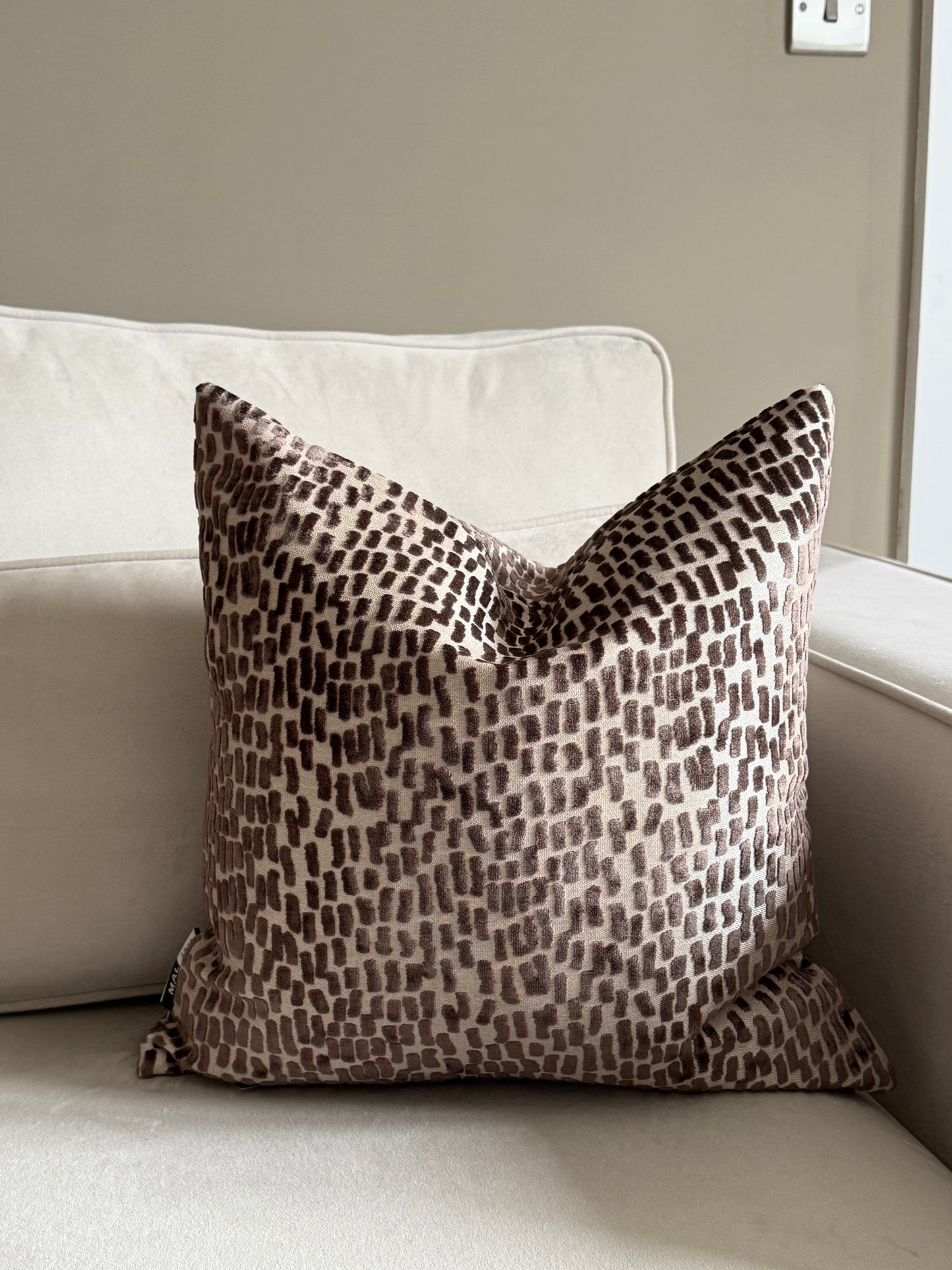 Melody Chocolate Cushion 16”